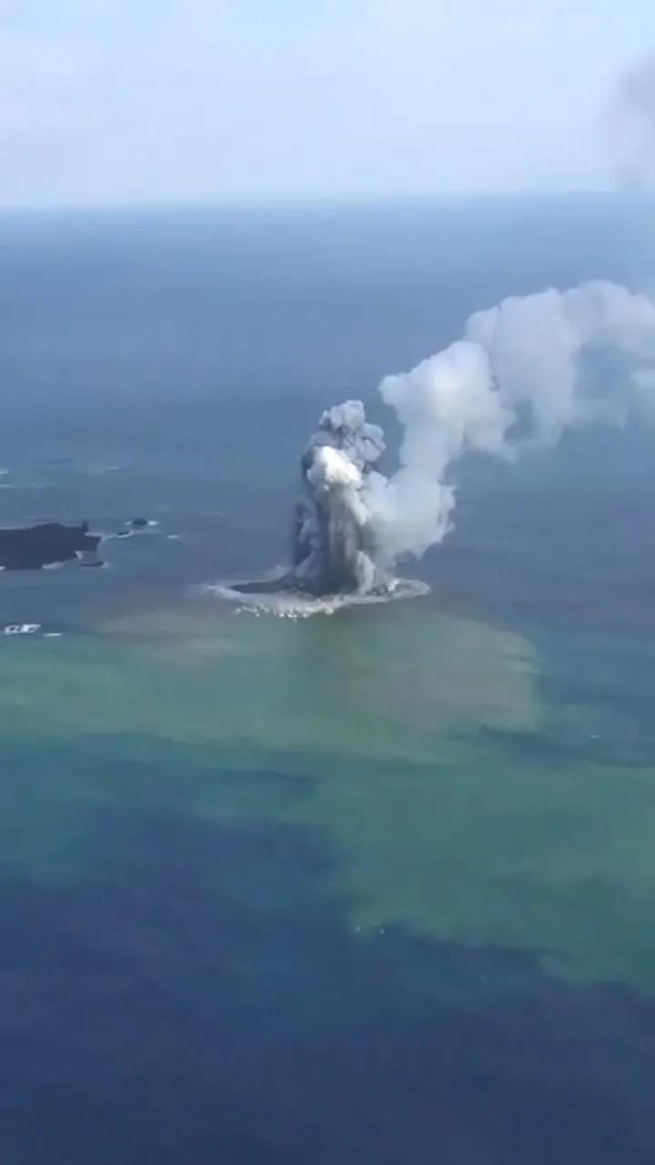 火山为什么会爆发视频_黄石公园火山还会爆发吗_富士山火山预计爆发时间