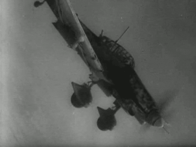 二战美军轰炸日本视频_二战美军轰炸东京电影_二战著名俯冲轰炸机