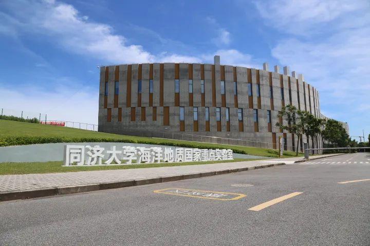 南洋中学录取分数线2023_南洋中学在徐汇区排名_南洋中学