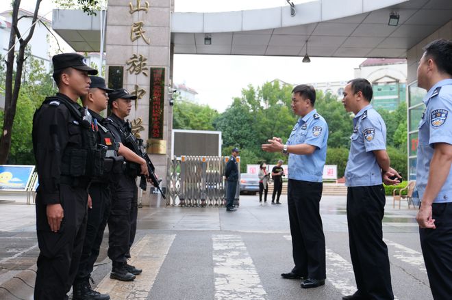 庆来学校_庆来学校吧_庆来学校大门